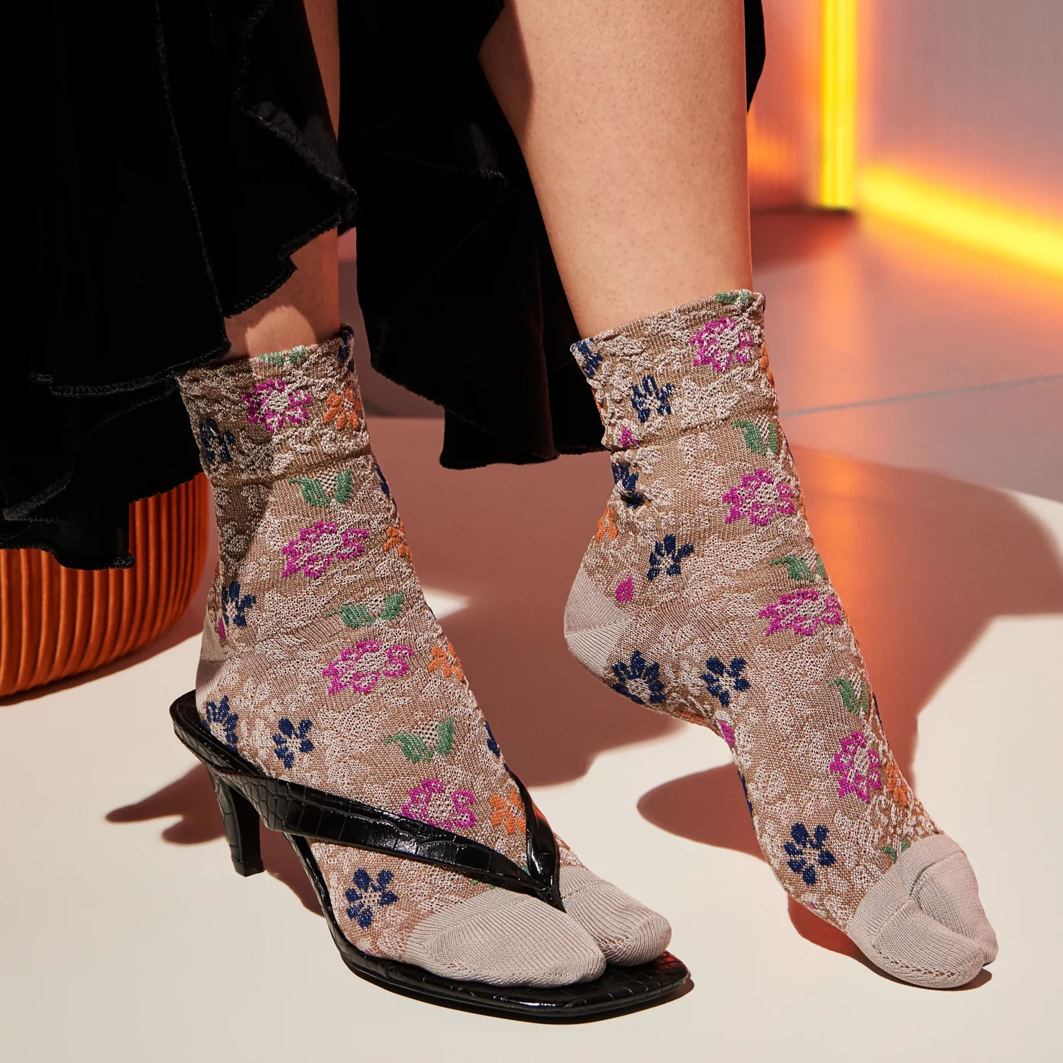 Float Flower Cotton Tabi  Crew Socks - Image 3