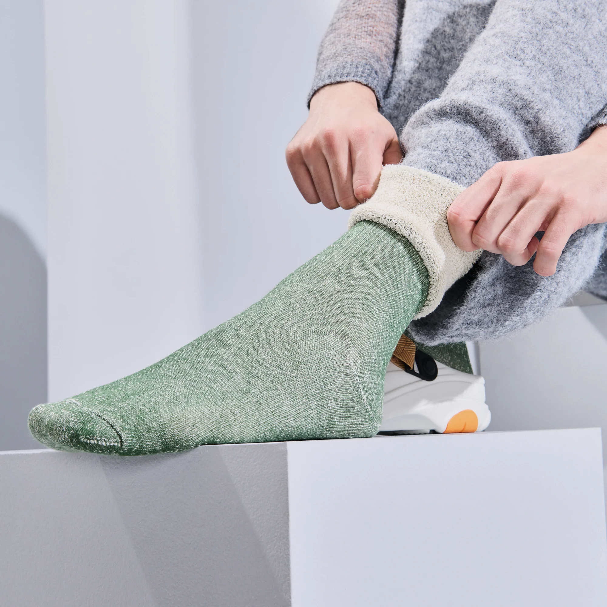 Full-Pile Organic Cotton  Lounge Crew Socks