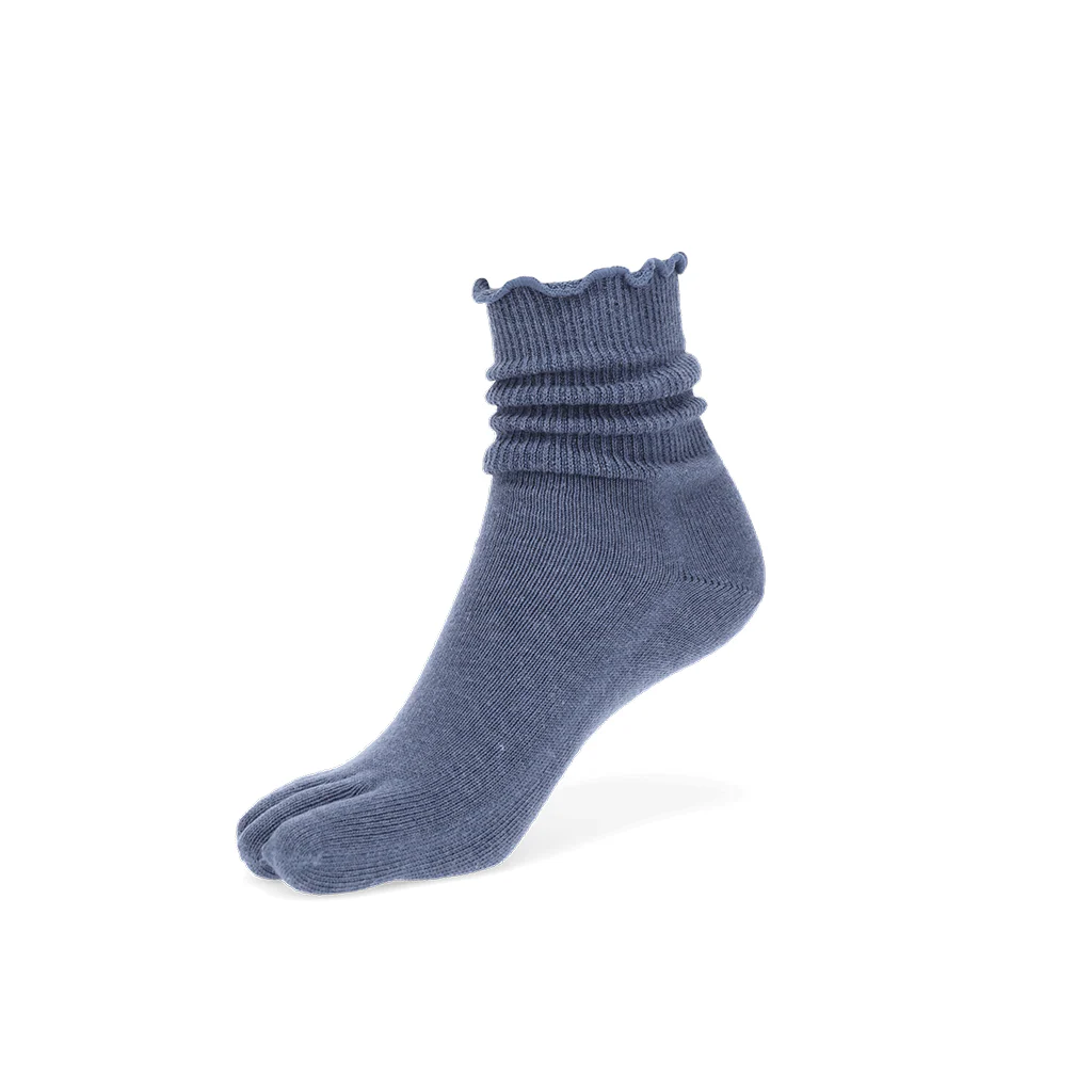 Loose-Fit Cotton Toe  Crew Socks - Image 17