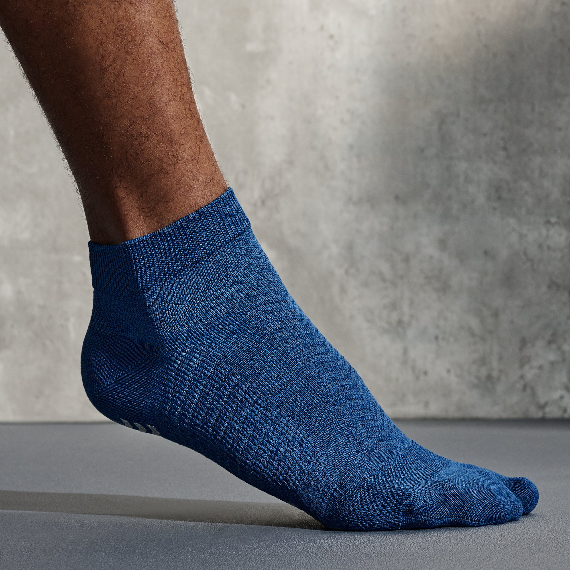 Signature Run Tabi  Socks - Image 3