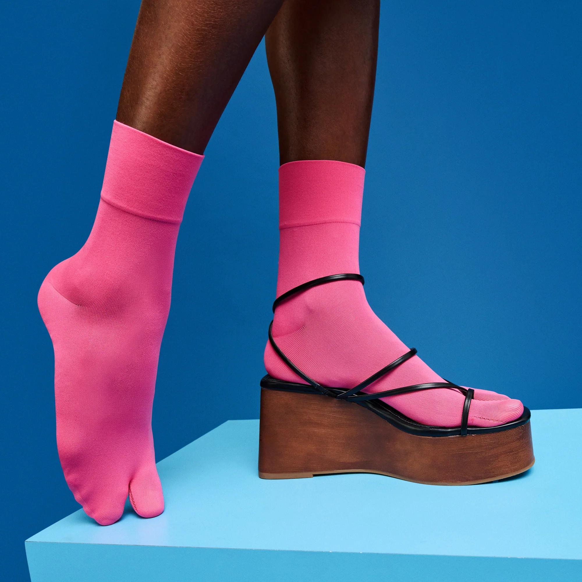 Smooth-Fit Tabi  Quarter Socks