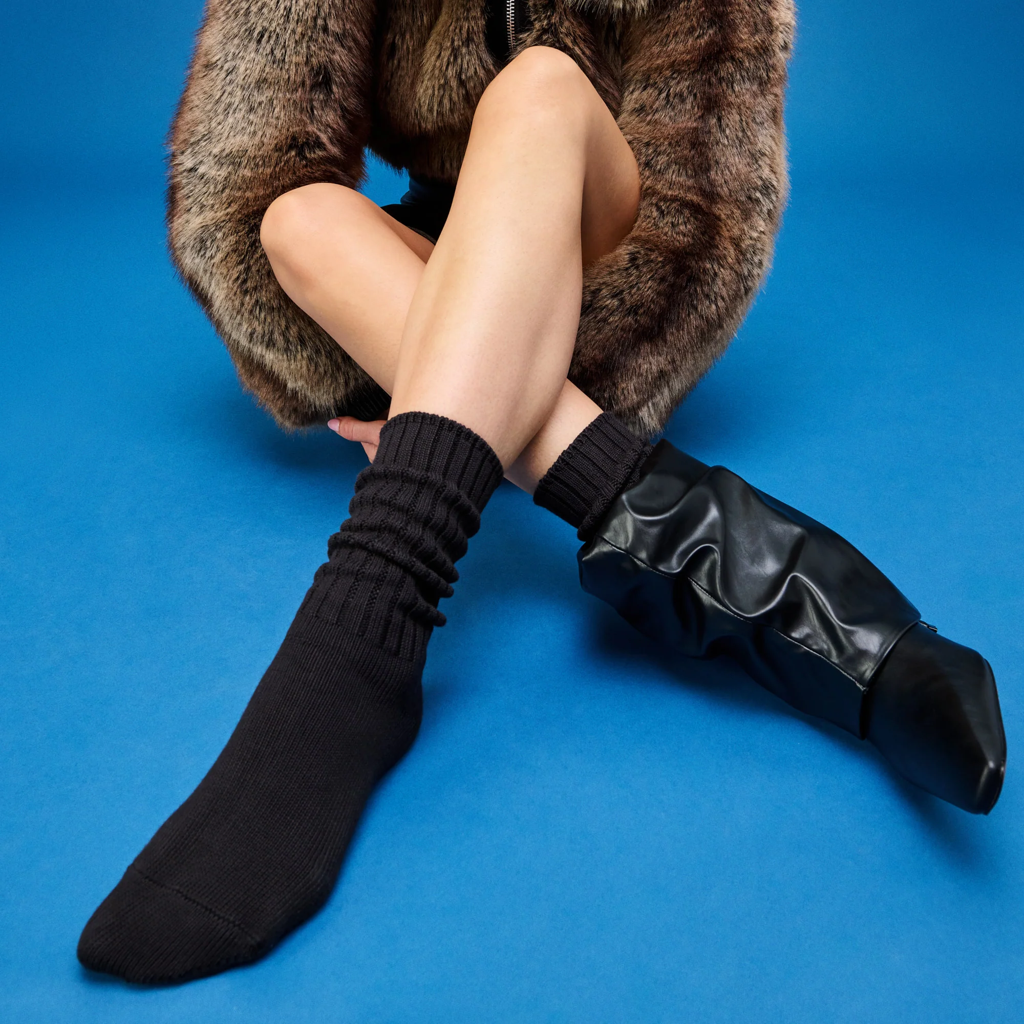 TABIO's COTTON Richell Ribbed  Crew Socks - Image 3