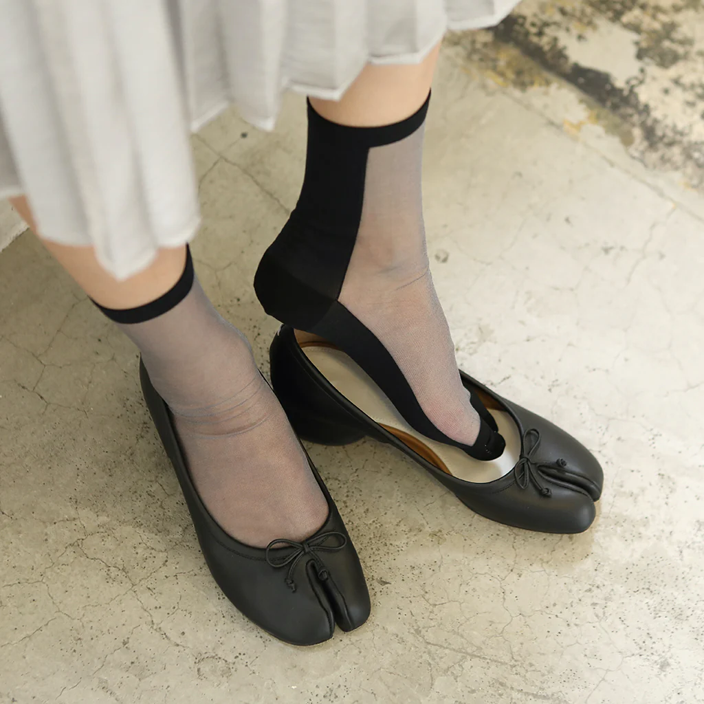 Two-Tone Tabi  Crew Socks - Image 5