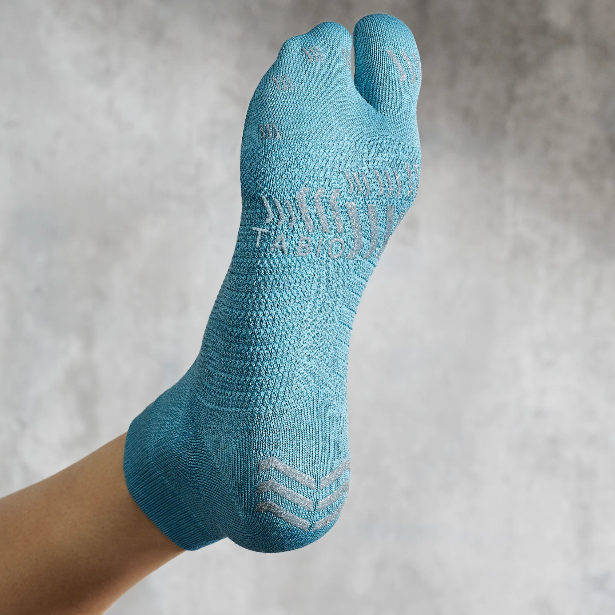 Signature Run Tabi  Socks - Image 5
